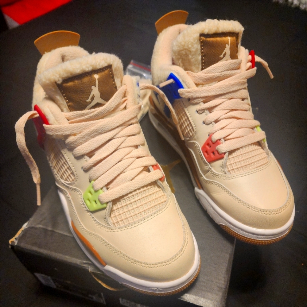 Jordan 4 Retro